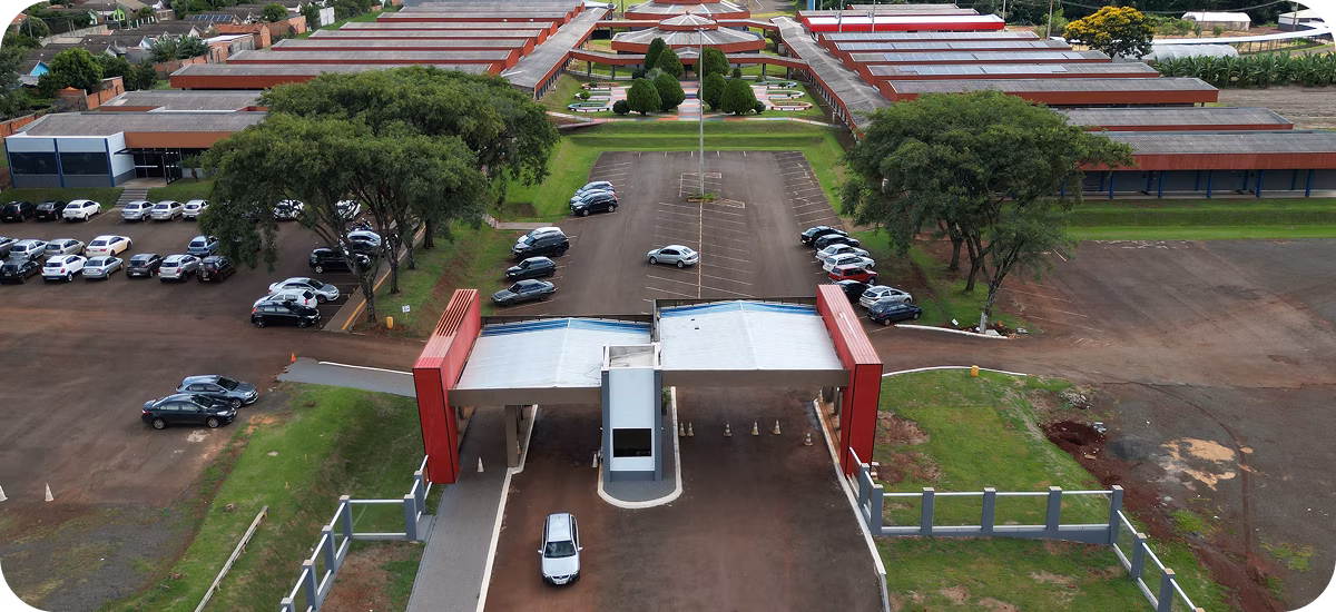 Fachada da Faculdade UNIGUAÇU em São Miguel do Iguaçu